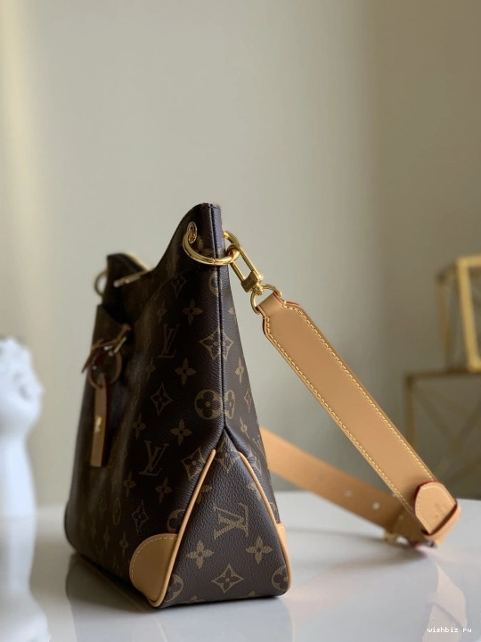 WIS MM LOUIS ODÉON VUITTON 0203